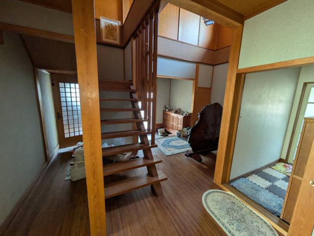阪南市箱作　中古戸建の玄関