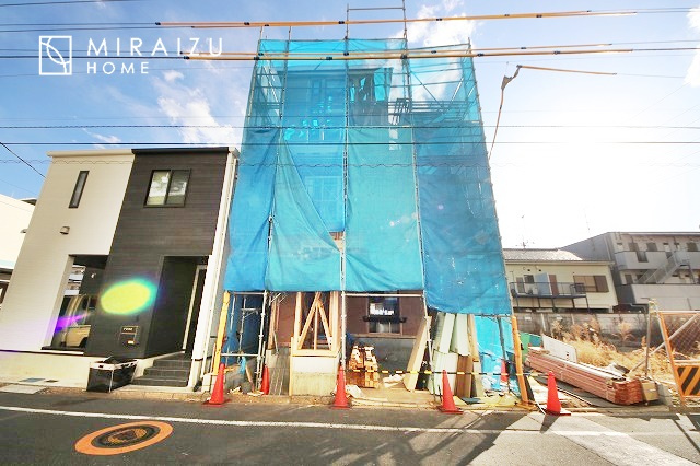 【外観】 | 贅沢な暮らしにぴったり設備が魅力♪家事導線の良い水回りで毎日綺麗家事もラクラク♪早朝、夜間問わず現地見学＆周辺環境ご案内致します♪