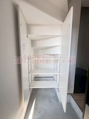 RENATUS VERITEの玄関