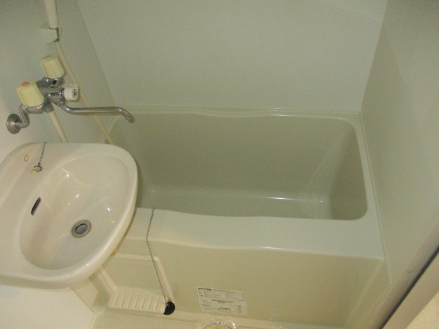 本八幡レジデンスの浴室