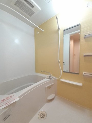 【浴室】 | ベル・アロッジオ | コンパクトで使いやすいお風呂です