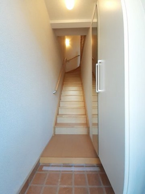 【玄関】 | ベル・アロッジオ | 明るい玄関です