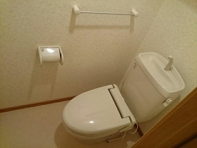 【トイレ】 | リヴィエールⅡ | コンパクトで使いやすいトイレです