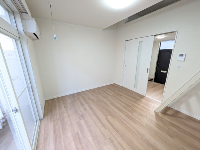 フラットさつきの居間・リビング