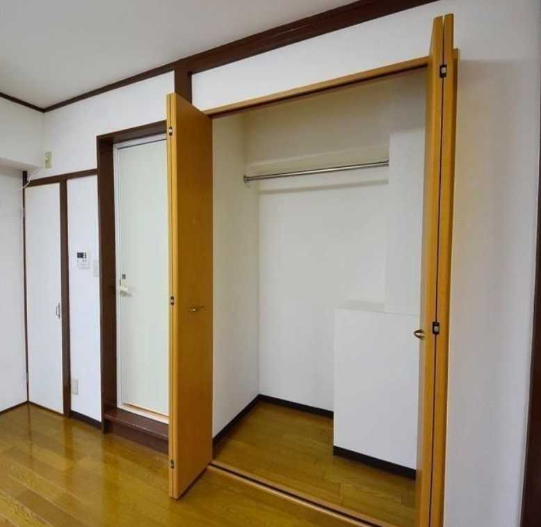 ドエル大橋　南向き　角部屋　ルームシェア相談の収納