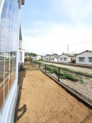 【庭】 | パルク・フローランテ | お庭で自由な時間を過ごせます