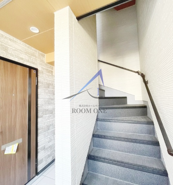 アザーレ・キュリオス三田Ｂのその他共用部分|共用階段です。