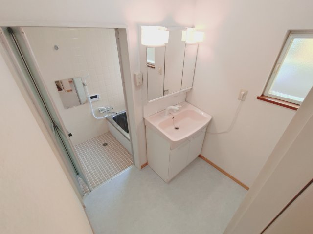 逢坂4丁目戸建の洗面所