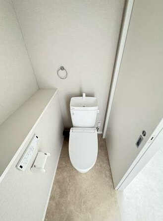 近江八幡市出町の事務所のトイレ|内装です