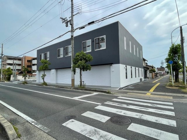 近江八幡市出町の事務所の外観|外観は落ち着いています