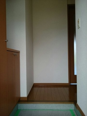 【玄関】 | グリーンリーフ | 明るい玄関です