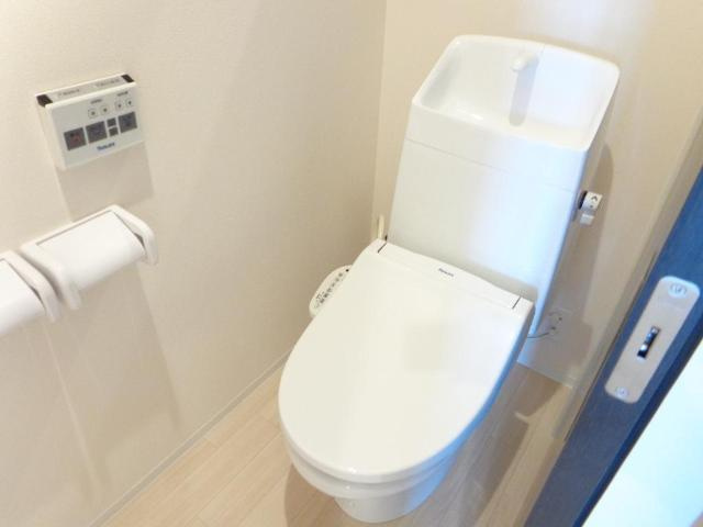 ラ・ヴィータのトイレ|シャワー付トイレ