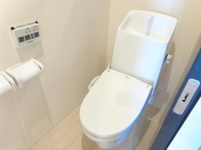 【トイレ】 | ラ・ヴィータ | シャワー付トイレ