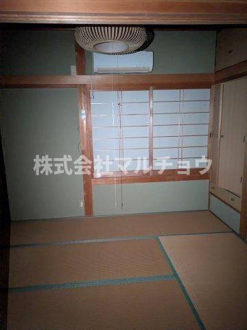 稲成戸建ての和室|明るい和室です