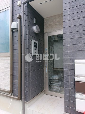 HOME DAYS中野のエントランス