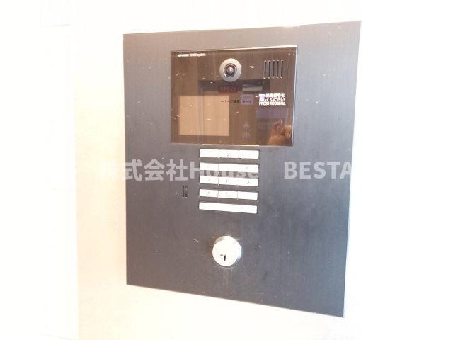 レジデンス神戸ヴェルノのエントランス