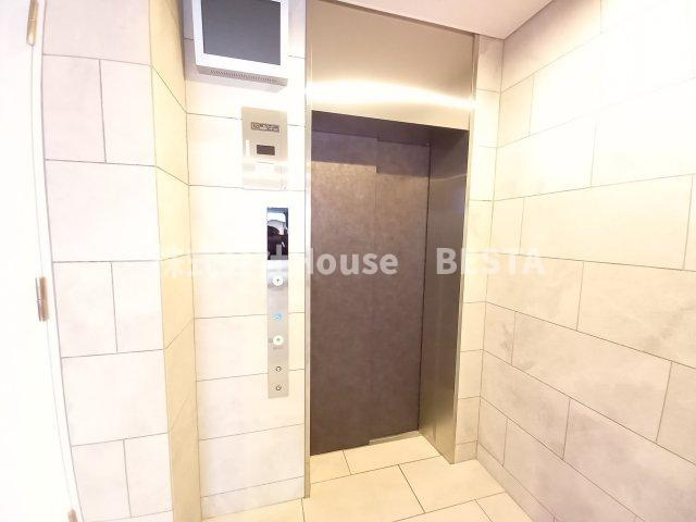 レジデンス神戸ヴェルノのロビー