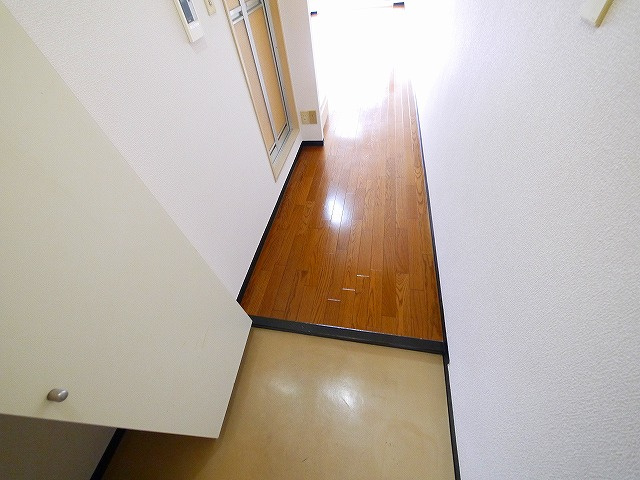 SSKビルの玄関|落ち着いた玄関です