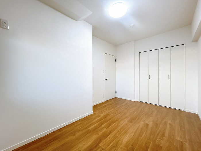 グローリアス安城日の出町の洋室