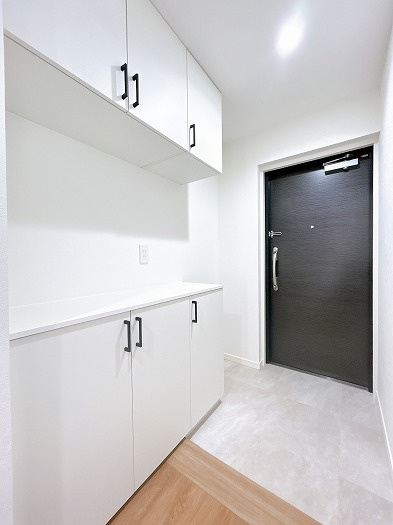 グローリアス安城日の出町の玄関