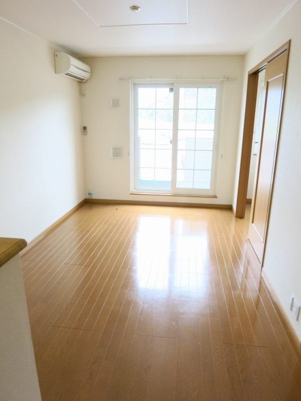 シャンポワール舞木Ｂの居間・リビング