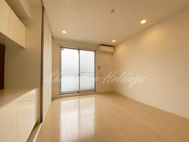 藤沢市円行のアパートの居間・リビング|おしゃれな洋室♪