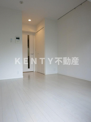 【居間・リビング】 | Ｐｒｉｍａｌ Ｇｏｔａｎｄａ | こちらのリビングで趣味の時間をお楽しみください