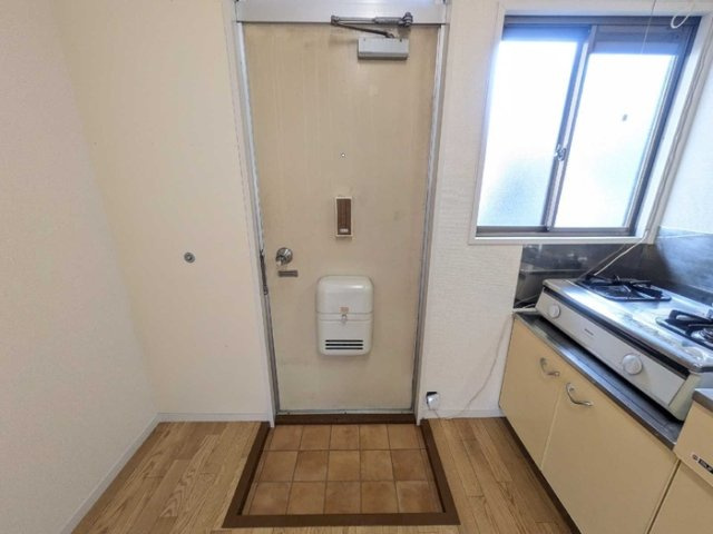 コーポ下賀茂の玄関