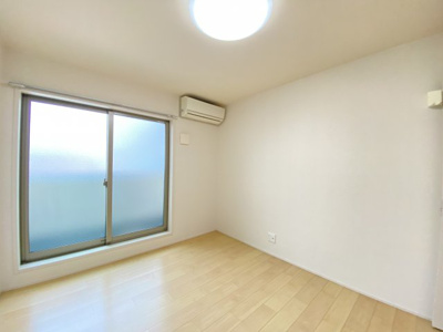 【居間・リビング】 | フジパレス浜寺石津Ⅱ番館 | ゆったりとしたリビングです