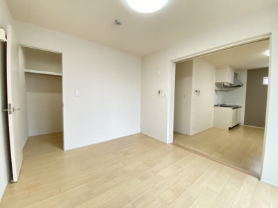 【洋室】 | フジパレス浜寺石津Ⅱ番館 | 落ち着いた色調の洋室です