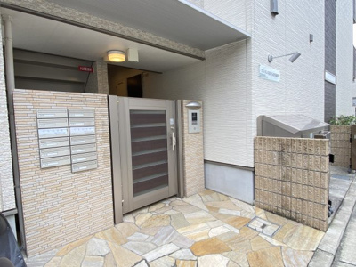 【エントランス】 | フジパレス浜寺石津Ⅱ番館 | ゆとりのあるエントランスです