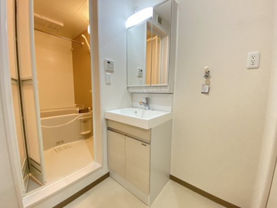 【独立洗面台】 | フジパレス浜寺石津Ⅱ番館 | 独立洗面台、朝の身支度には欠かせません