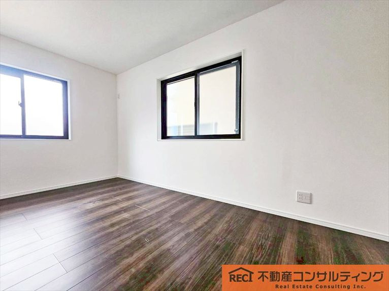 神戸市灘区青谷町3丁目　新築戸建の洋室