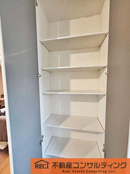 神戸市灘区青谷町3丁目　新築戸建の収納