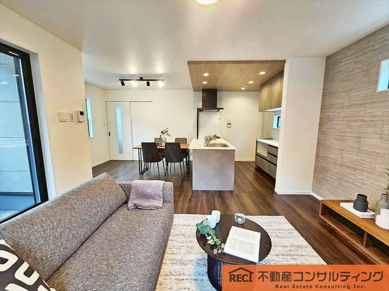 神戸市灘区青谷町3丁目　新築戸建の内装