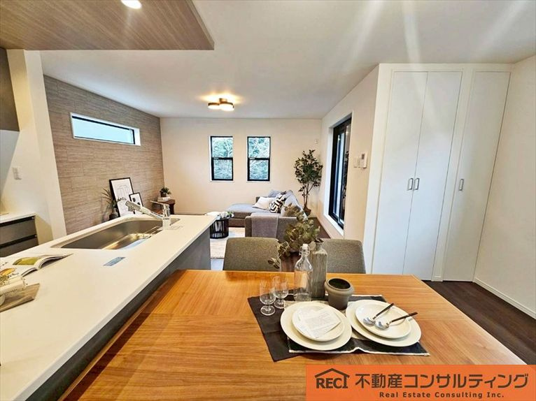 神戸市灘区青谷町3丁目　新築戸建の居間・リビング