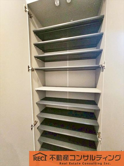 神戸市灘区青谷町3丁目　新築戸建の収納