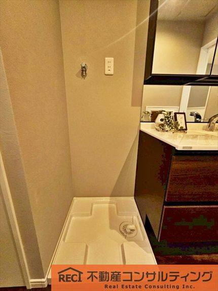 神戸市灘区青谷町3丁目　新築戸建のランドリースペース