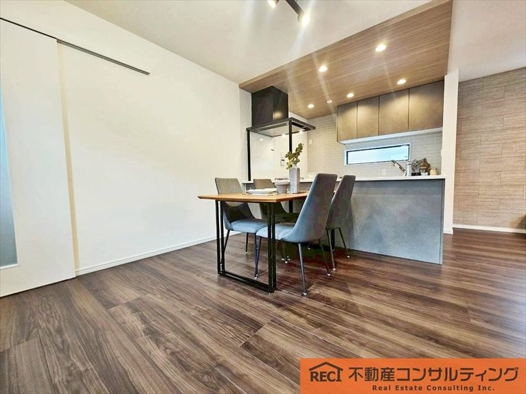 神戸市灘区青谷町3丁目　新築戸建の内装|耐震等級3・断熱等級5を取得