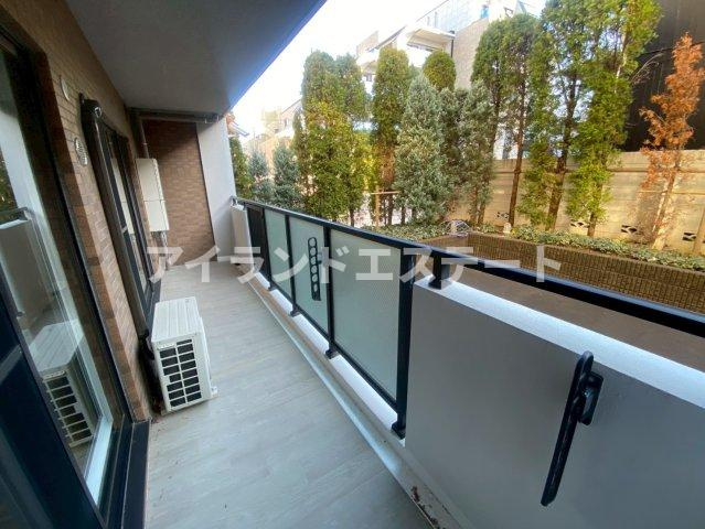 SOCIETY KAKINOKIZAKA ANNEX　敷地内駐車場有　オートロック　ファミリー向けのバルコニー