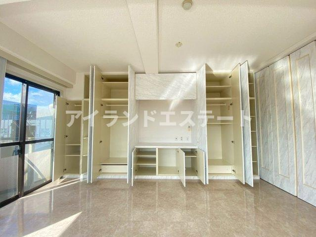 パインヒルガーデン　防音室付き　楽器相談可　オートロックの収納