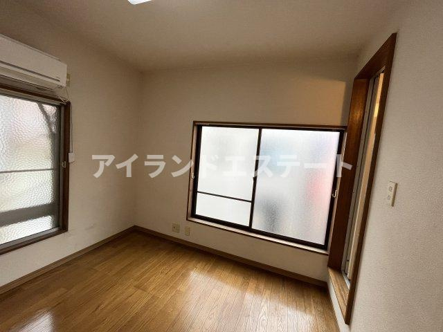 坂西荘　敷金0　礼金0　角部屋の居間・リビング