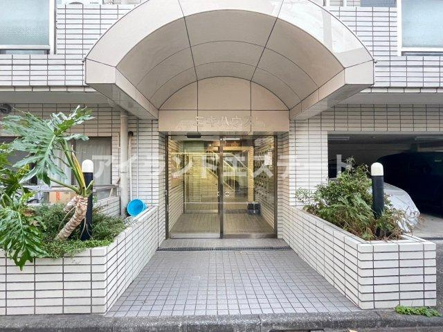 ミキハウス　オートロック　独立洗面台　角部屋のエントランス