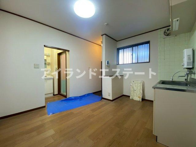 ハイム清芳　宅配BOX　陽当たり良好　バストイレ別の居間・リビング