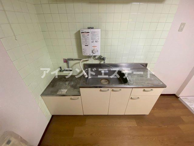 ハイム清芳　宅配BOX　陽当たり良好　バストイレ別のキッチン