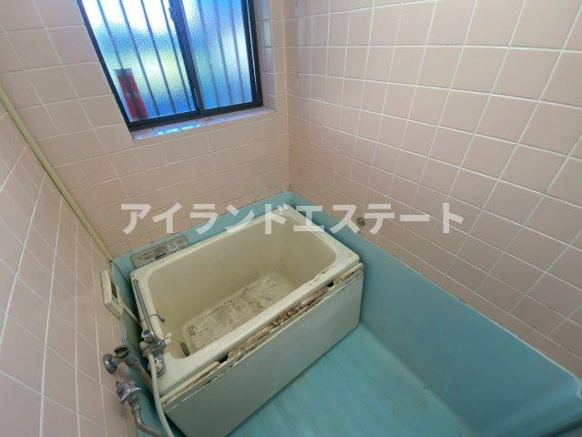 ハイム清芳　宅配BOX　陽当たり良好　バストイレ別の浴室