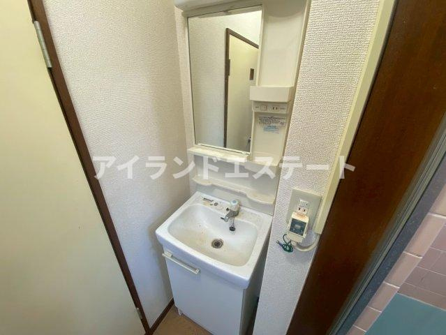 ハイム清芳　宅配BOX　陽当たり良好　バストイレ別の洗面所