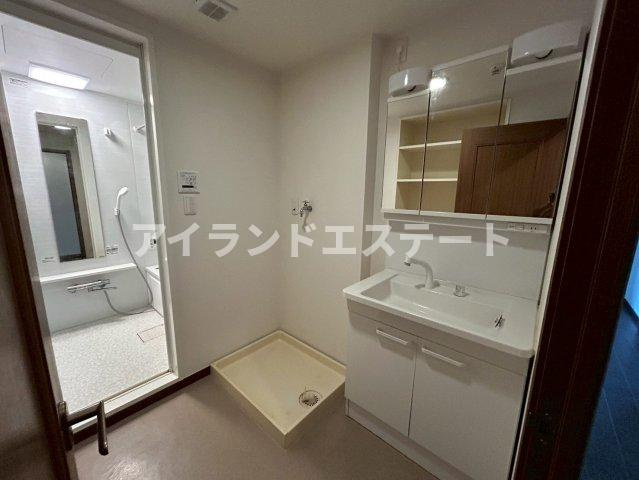 ヴィク駒沢　駅近　専用庭　角部屋の洗面所