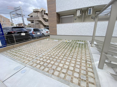 【駐車場】 | フジパレス堺諏訪森Ⅱ番館 | 車をお持ちの方に嬉しい駐車場付きの物件です