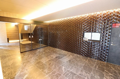 【ロビー】 | W.O.B.京橋